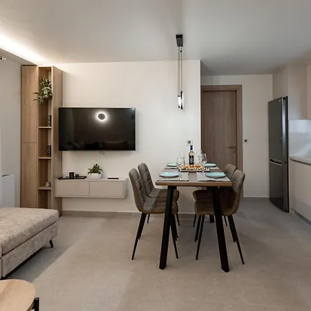 Fa & F Villa